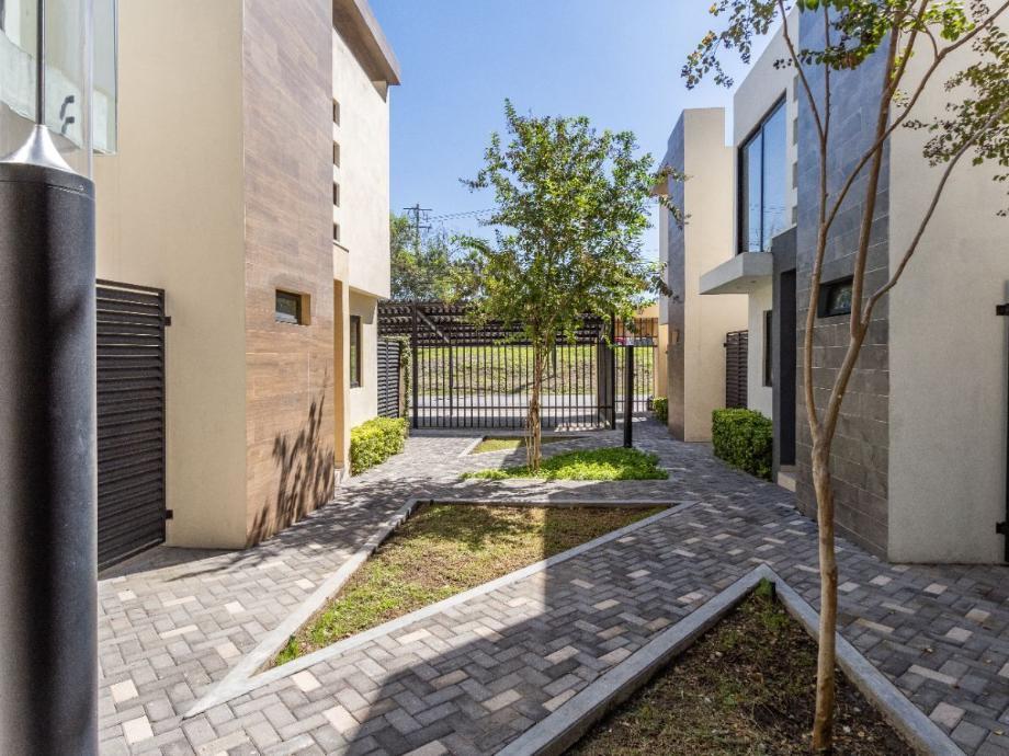 Imagen de casa en venta en arboledas nueva lindavista, guadalupe, nuevo león