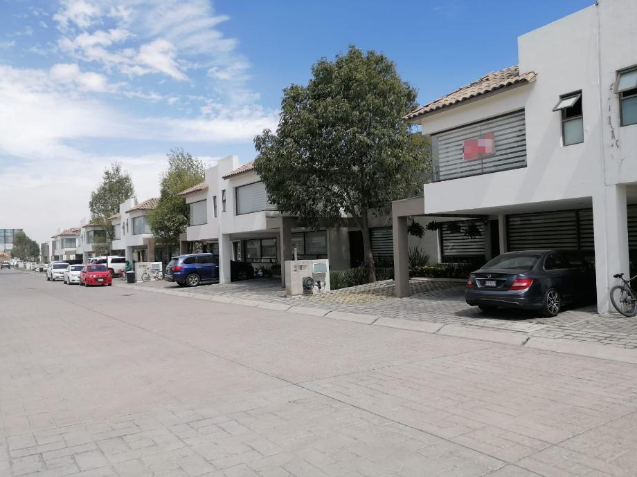 Imagen de casa en venta en bosque de las fuentes residencial, calimaya, estado de méxico