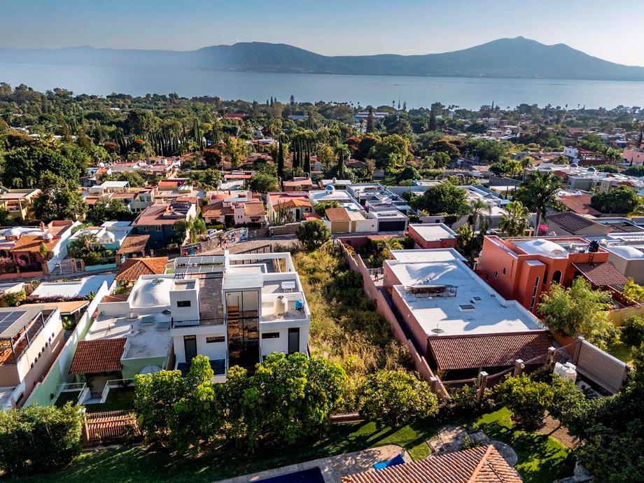 Imagen de terreno en venta en ajijic centro, chapala, jalisco