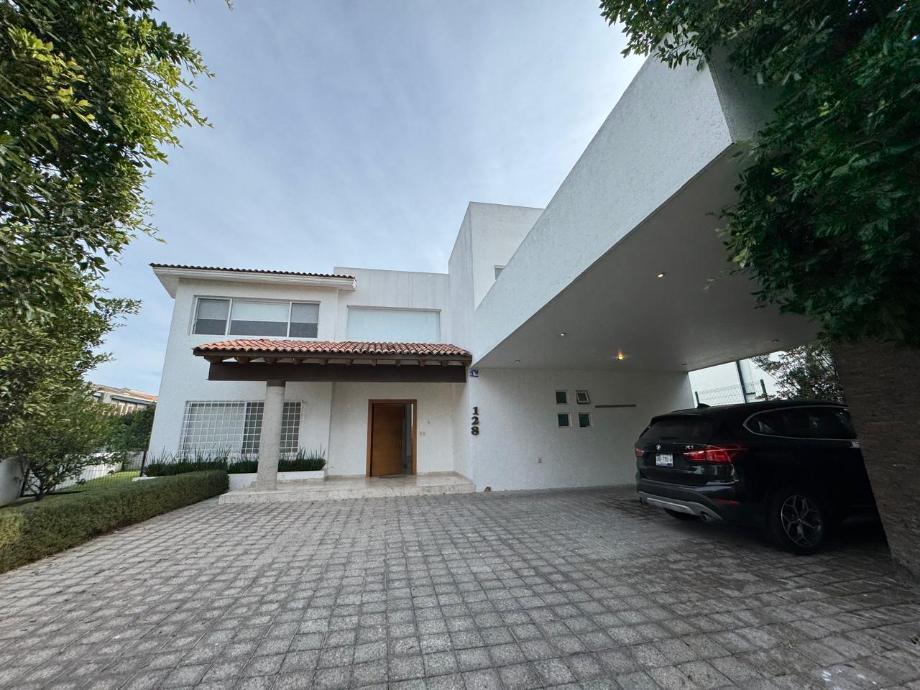 Imagen de casa en renta en el campanario, querétaro, querétaro