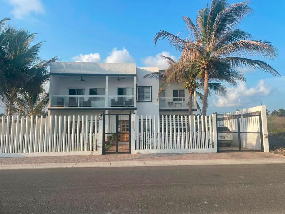 Imagen de casa en venta en cuyutlán, armería, colima