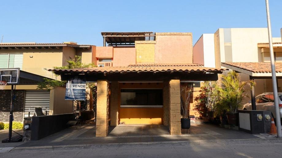 Imagen de casa en venta en bosque monarca, morelia, michoacán de ocampo