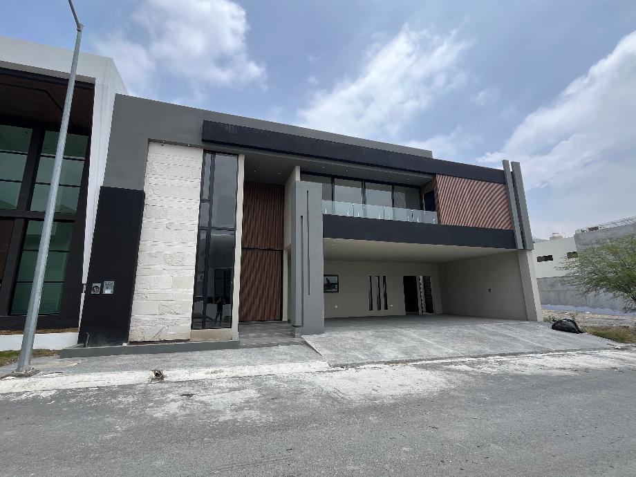 Imagen de casa en venta en bosques de las misiones sector encino, santiago, nuevo león
