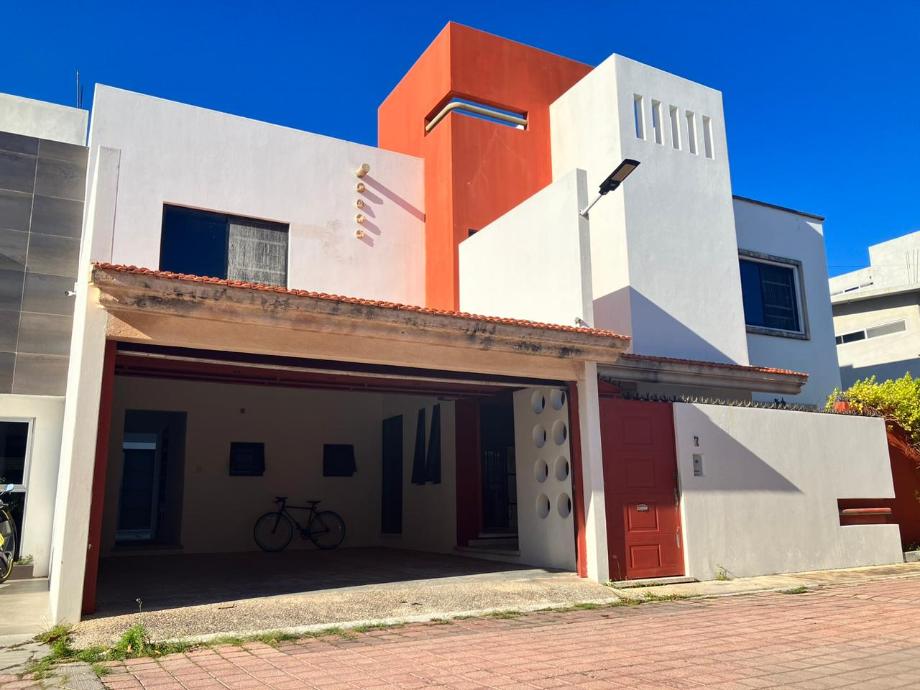 Imagen de casa en venta en miami, carmen, campeche