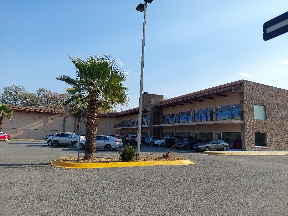 Imagen de local en renta en las cristalinas, santiago, nuevo león