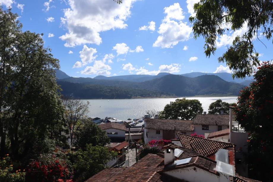 Imagen de casa en renta en santa maría ahuacatlan, valle de bravo, estado de méxico