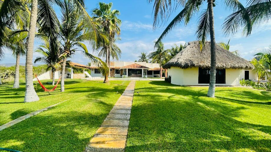 Imagen de casa en venta en puerto escondido (puerto escondido), san pedro mixtepec -dto. 22 -, oaxaca