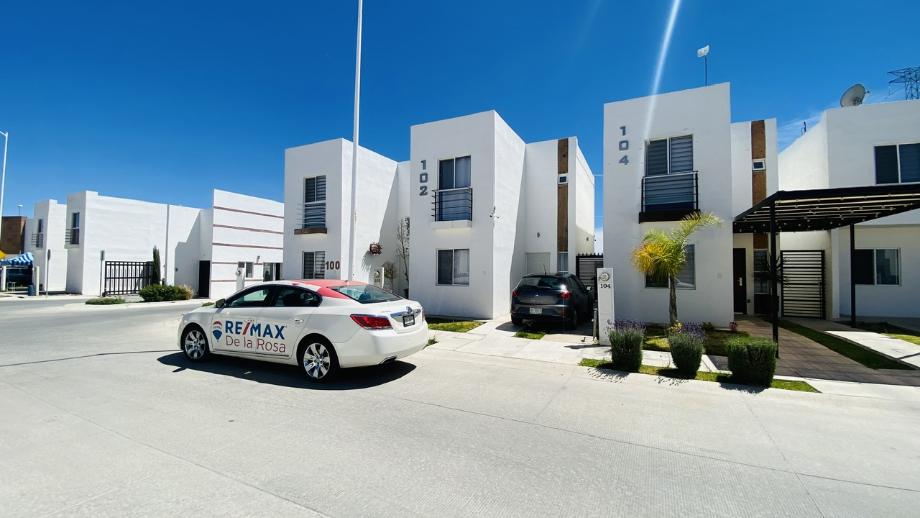 Imagen de casa en venta en villas del manantial (ameyal), durango, durango