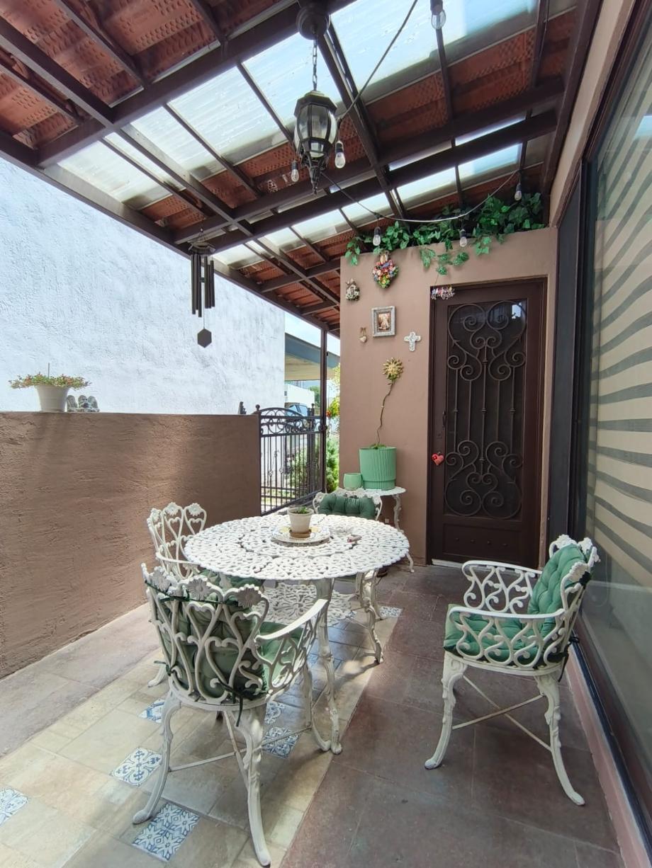 Imagen de casa en venta en las compuertas del campestre, celaya, guanajuato