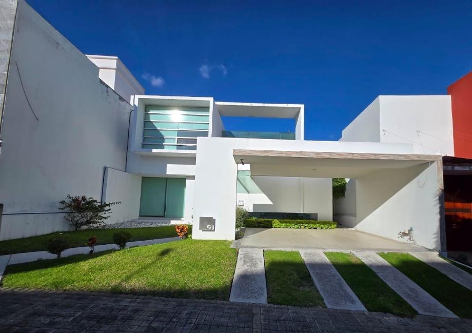 Imagen de casa en renta en lomas de angelópolis ii, san andrés cholula, puebla
