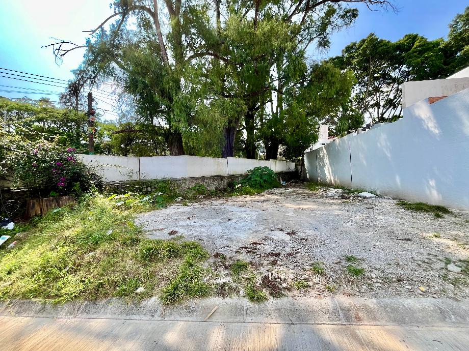 Imagen de terreno en venta en lomas de atzingo, cuernavaca, morelos