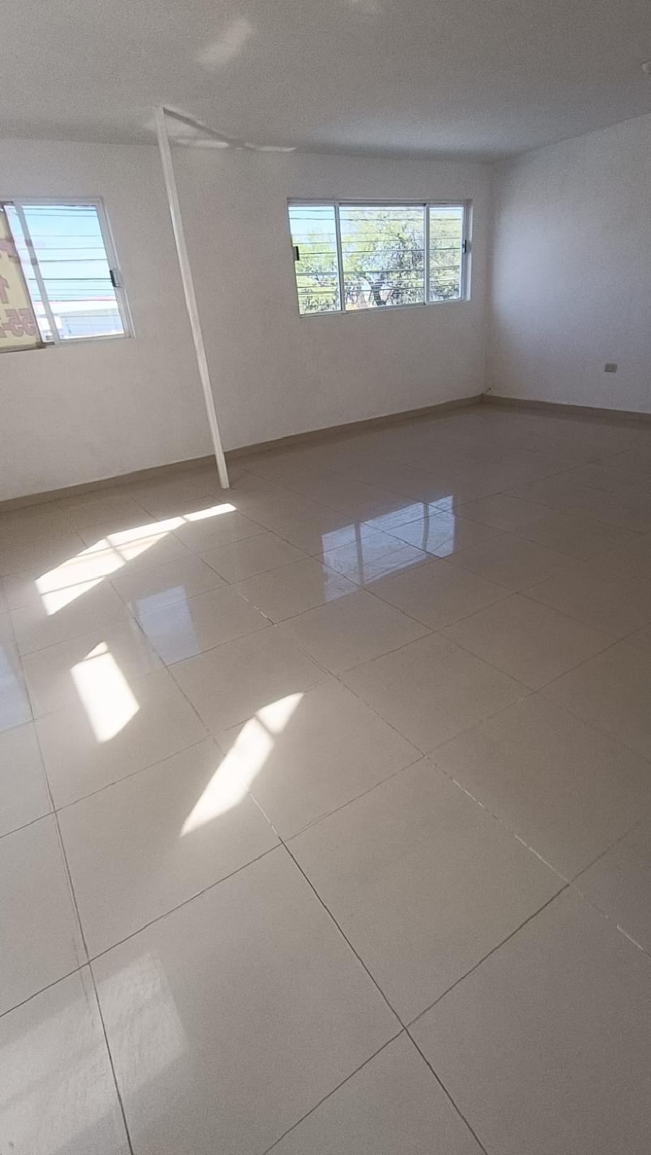 Imagen de local en renta en hacienda las trojes, corregidora, querétaro