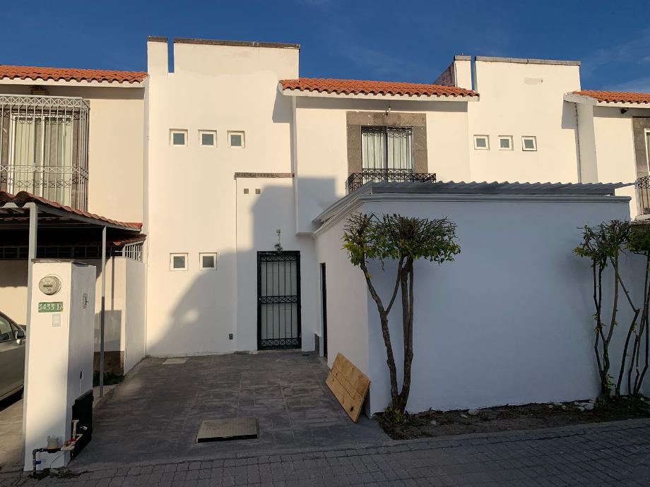 Imagen de casa en renta en villas de bernalejo, irapuato, guanajuato