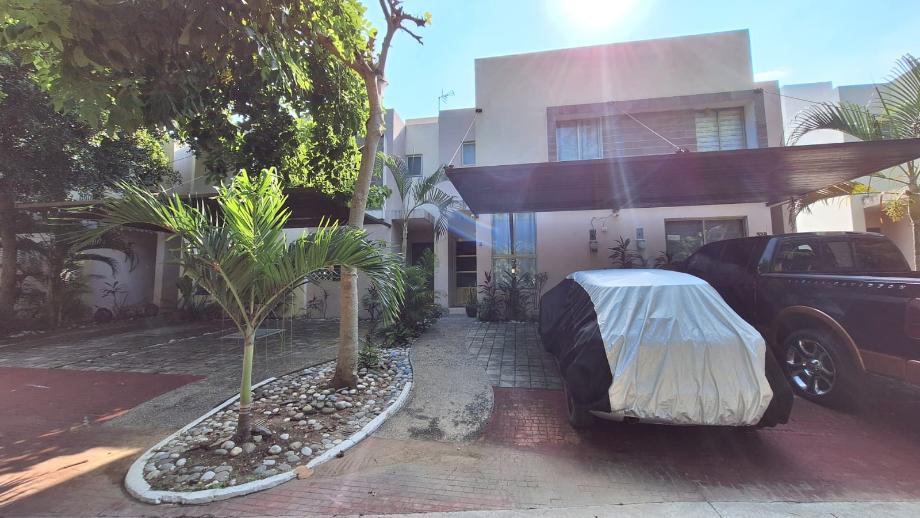 Imagen de casa en venta en club de lago, centro, tabasco