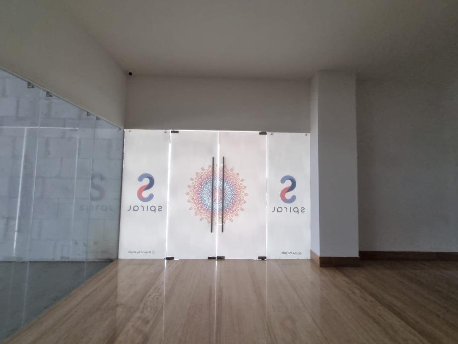 Imagen de local en venta en lomas del campanario iii, querétaro, querétaro