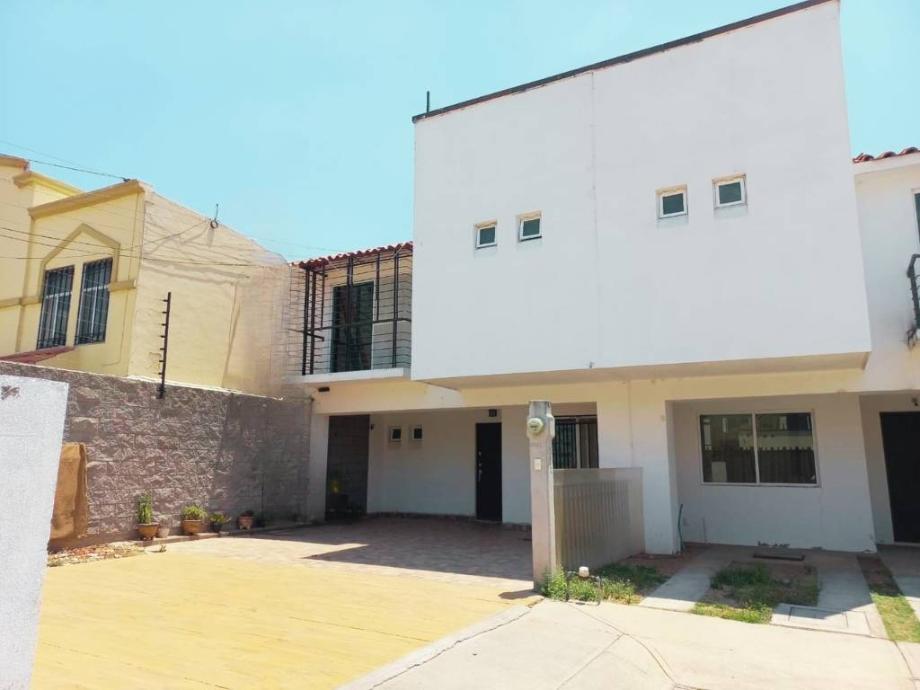 Imagen de casa en renta en rincón de los arcos, irapuato, guanajuato