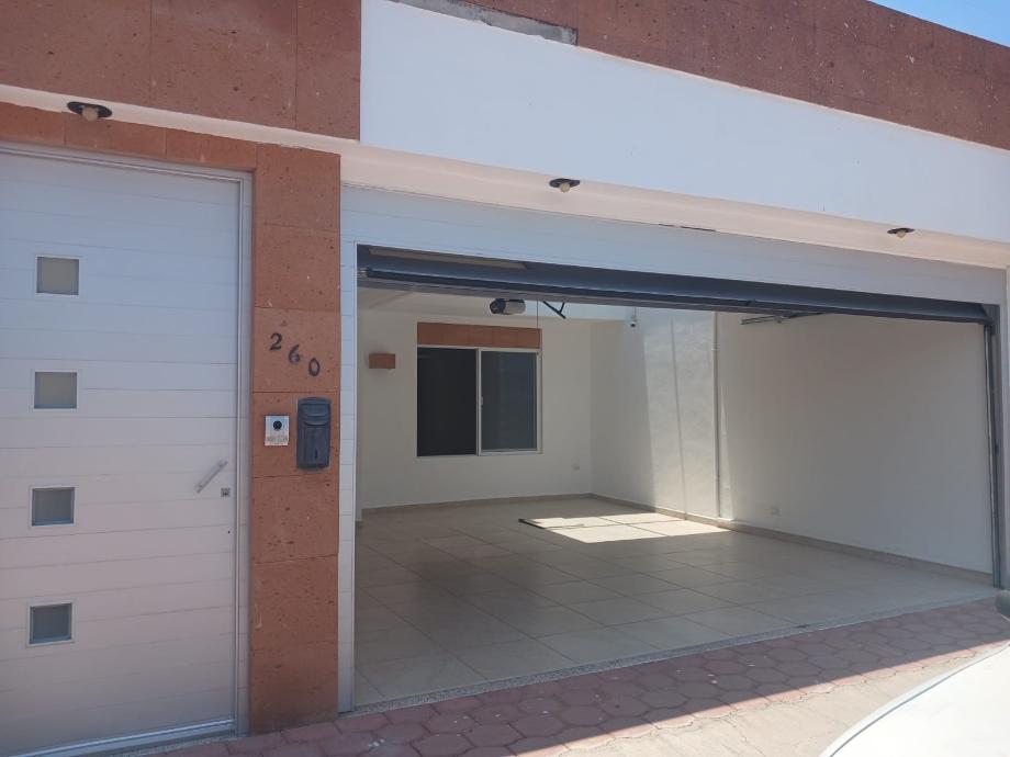 Imagen de casa en renta en las glorias residencial, salamanca, guanajuato