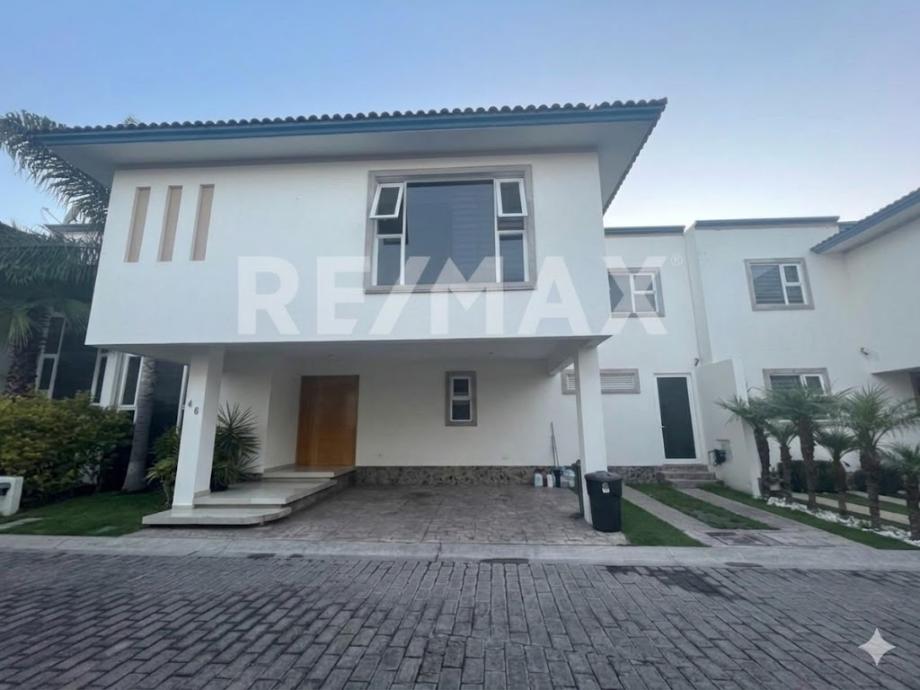 Imagen de casa en renta en san salvador tizatlalli, metepec, estado de méxico