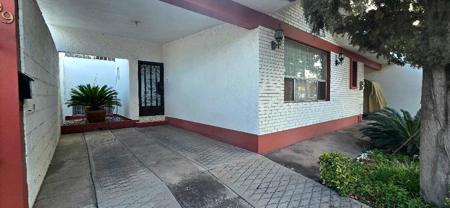Imagen de casa en venta en parques de san felipe, chihuahua, chihuahua