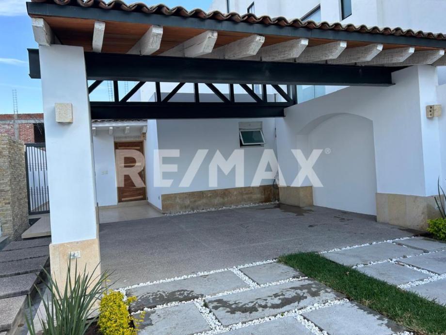 Imagen de departamento en renta en puerta de hierro, irapuato, guanajuato