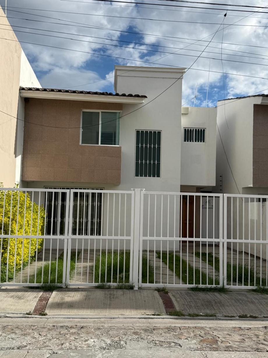 Imagen de casa en renta en bugambilias, salamanca, guanajuato