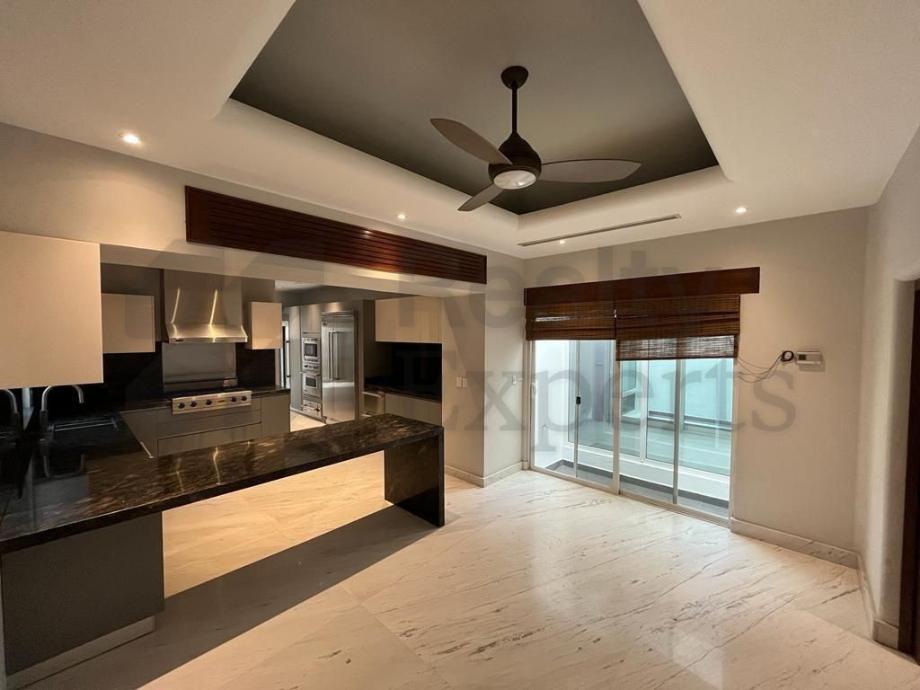 Imagen de casa en renta en fuentes del valle, san pedro garza garcía, nuevo león