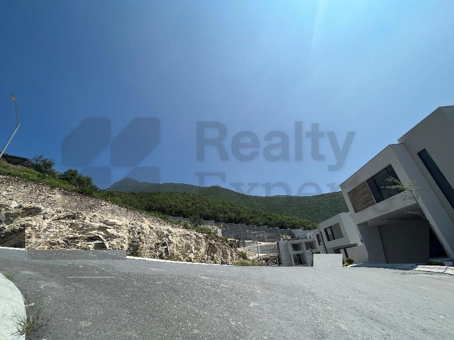 Imagen de terreno en venta en contry los encinos, guadalupe, nuevo león