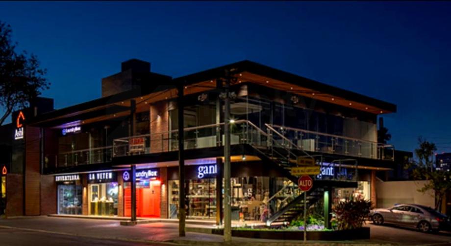 Imagen de local en renta en del valle, san pedro garza garcía, nuevo león