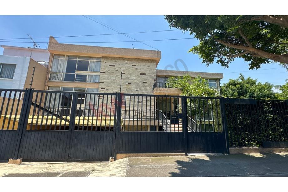 Imagen de casa en venta en ciudad satélite, naucalpan, estado de méxico