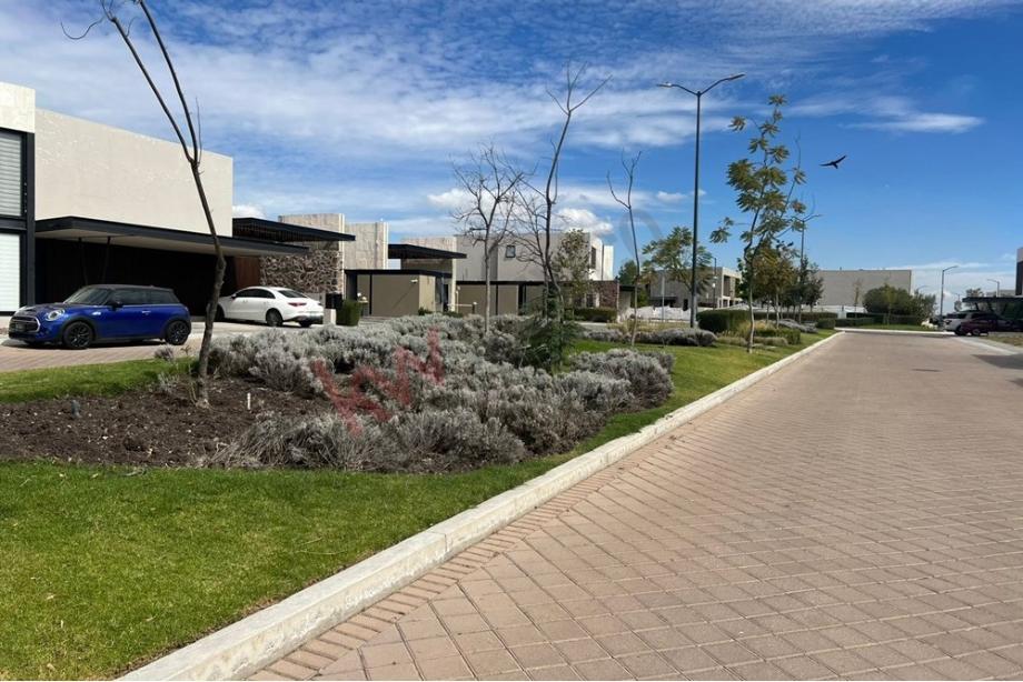 Imagen de terreno en venta en lomas del campanario, querétaro, querétaro