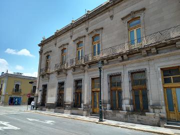 Local comercial en renta ubicado en el centro de la ciudad - (34)