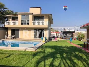 Venta de casa, Fracc. Las Fincas, Jiutepec, Morelos...Clave 3824