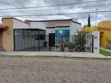 CASA EN VENTA EN TEQUISQUIAPAN - (34)