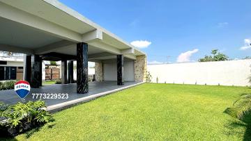 Venta de Jardín para eventos en Acapatzingo, Cuernavaca, Morelos...Clave 4490 - (34)