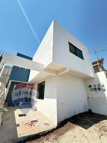 Preventa de casas en condominio, cerca del Centro de Cuernavaca...Clave 4680 - (34)