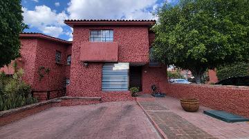 Casa en VENTA en La Alhambra, Centro Sur, Querétaro. - (34)