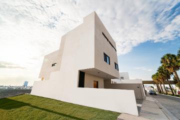 CASA EN VENTA EN EL MIRADOR DEL CAMPANARIO, !!!PARA ESTRENAR!!! - (34)