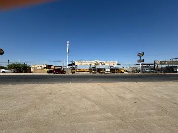 EN RENTA terreno comercial en Carretera Aeropuerto. - (34)