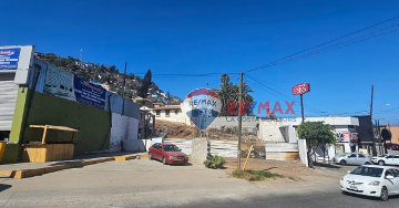 TERRENO COMERCIAL EN RENTA EN ZONA CENTRO DE ENSENADA - (34)