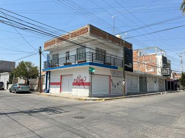 CASA-COMERCIAL EN RENTA - (34)
