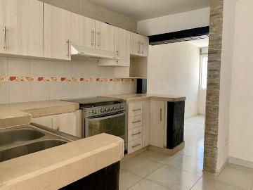 Casa en renta al norte de la ciudad - (34)