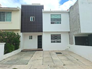 Casa en Renta en Residencial Andrea - (34)