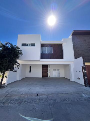 CASA EN RENTA NUEVA EN LORETTA UNO - (34)