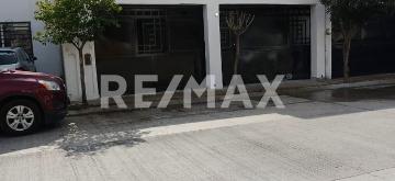CASA EN RENTA - AMUEBLADA - (34)