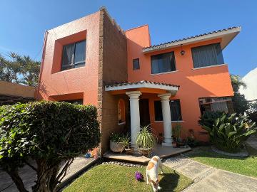 Venta de casa en Fracc. San Jerónimo Ahuatepec, Delicias, Cuernavaca...Clave 6109 - (34)