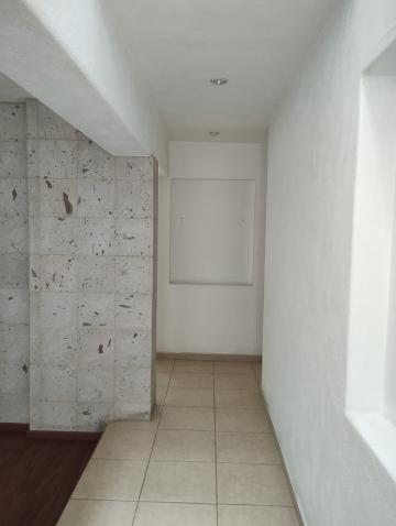 CASA EN RENTA LA PLAZUELA, AL NORPONIENTE - (34)