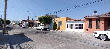 Casa en renta un nivel en Del Valle - (34)