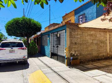 Casa en renta en "El Rosedal", al nororiente - (34)