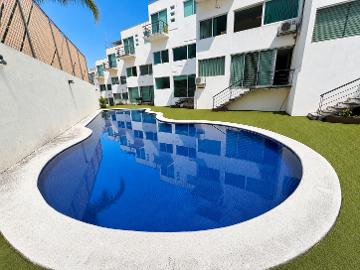 Venta de casa en Condominio con alberca, Cerca del Hotel Las Quintas en Cuernavaca, Morelos...Clave 6207 - (34)