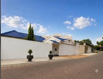 CASA EN VENTA EN VILLAS DEL MESÒN JURIQUILLA - (34)